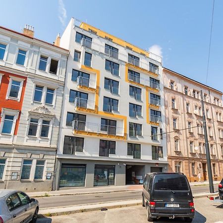 Brand New Two Room Apartment #34 With Free Secure Parking In The Center Prague Luaran gambar