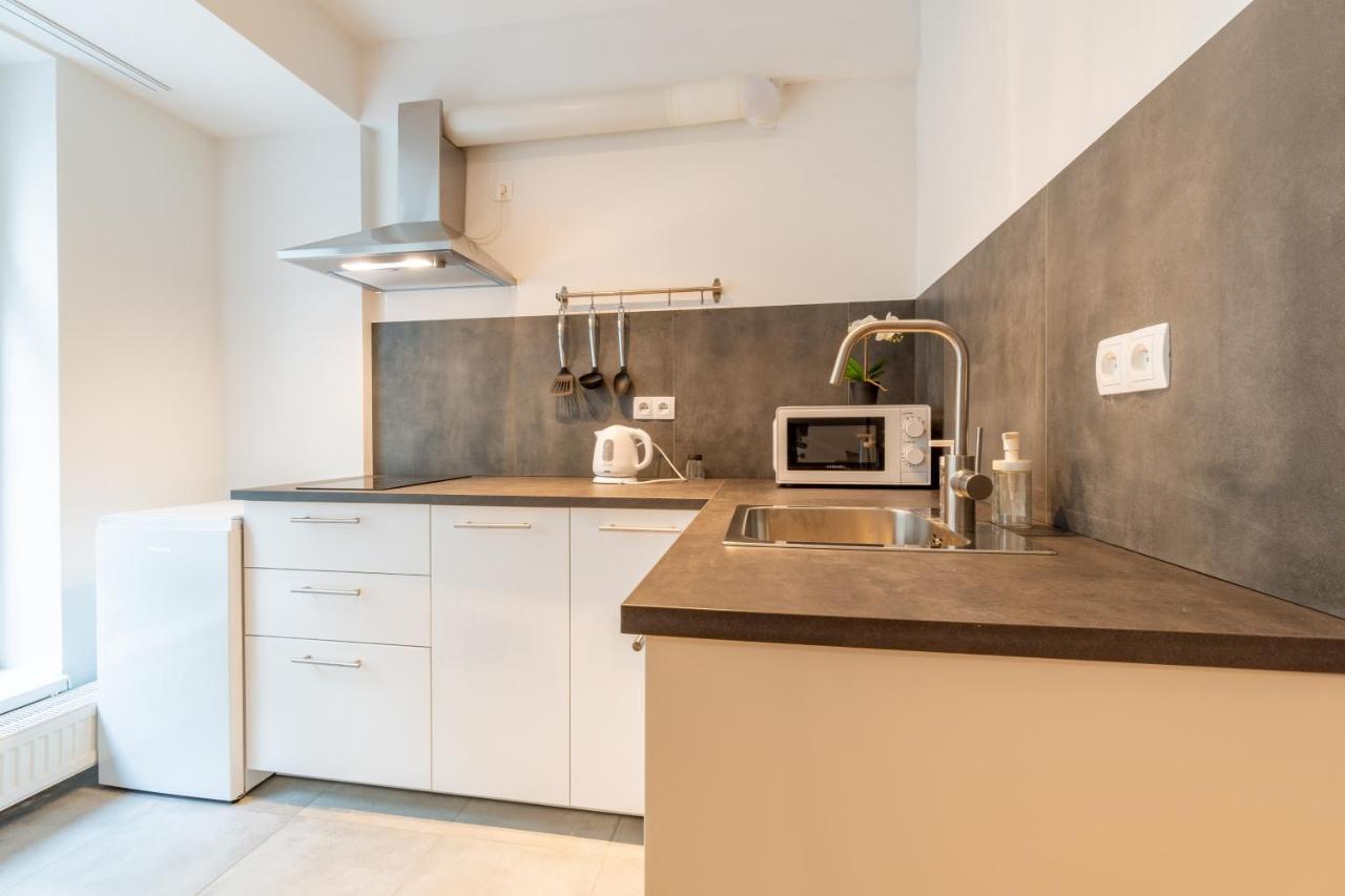 Brand New Two Room Apartment #34 With Free Secure Parking In The Center Prague Luaran gambar