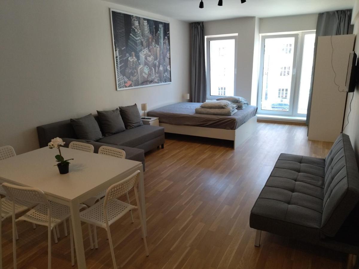 Brand New Two Room Apartment #34 With Free Secure Parking In The Center Prague Luaran gambar